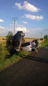 În urmă cu puțin timp, pe e 85, la intrare în localitatea mihăilești, circulația a fost blocată pe ambele sensuri de mers, după ce cabina unui tir a fost cuprinsă de flăcări. Grav Accident La Mihailesti Trei Masimi Implicate Si Trei Victime Printre Care Si Un Cetatean Chinez Jurnalul De Buzau