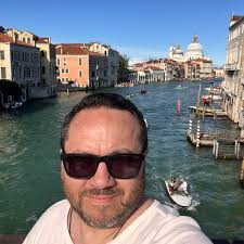 The first batch of 78 new high-quality council apartments in a former  office block in #cardiffbay is ready to welcome new tenants. Thirty-three  new homes in the former Scott Harbour office building