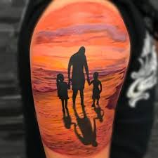 Like other types of services, there is no established percentage for tipping tattoo artists. Tattoo Etiquette Dos And Don Ts Of Getting A Tattoo