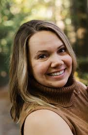 Alisa Werner's Instagram, Twitter & Facebook