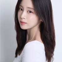 40+ "Ellie Kang" profiles