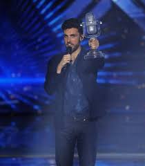 They're often delivered by sultry blondes who toss their hair and underline their expression with sweeping gestures. Eurovision 2019 Le Grand Vainqueur De La Soiree Le Neerlandais Duncan Laurence Ivorian Net Presse Et Portail D Informations Generales