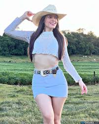 Geandra Bazzanella nude - unveiled moment 1