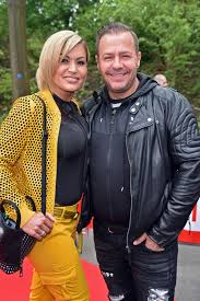 Nach willi herrens beerdigung eskalierte in der nacht von freitag auf samstag der streit zwischen seiner ehefrau jasmin herren und seiner tochter alessia herren. Yeuk77roe6wnzm
