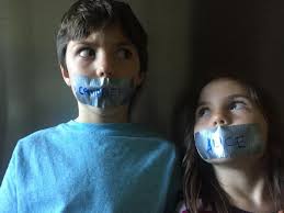 Living The Life: "Kiss me, Harold"