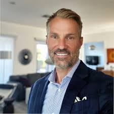 Nicholas Panos's Instagram, Twitter & Facebook