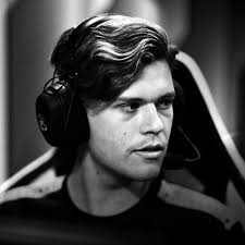 Personalized video from a celebrity