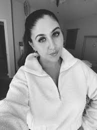 Ellen Parrish (@_itsellen247)