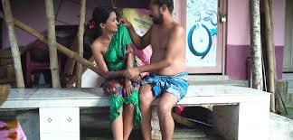 Kaamwali Bai ke sath Outdoor Masti Doodh Nikal ke ( Hindi Audio ) - XXX  Video