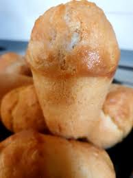 300 gr di farina manitoba 240 gr di pasta madre solida 4 uova (240grammi) 60 gr di zucchero 5 gr di sale 150 gr di burro pomata procedimento: Ricette Di Pasticceria Baba Al Rum Tempo Stretto Ultime Notizie Da Messina E Reggio Calabria