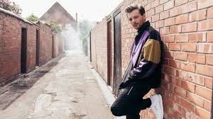 Feel free to share your knowledge to this community. Louis Tomlinson Arctic Monkeys Inspired My Lyrics Bbc News