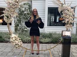 The hello singer, 32, also flaunted her impressive american. Adele Jokes About Weight Loss Sings Hits On Saturday Night Live Entertainment The Jakarta Post