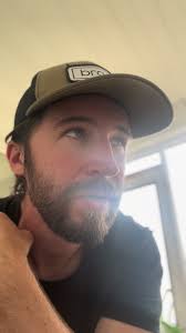 #marketing #howdoeshedoit #onemanshow #summerrain #newmusic