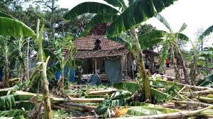 Kabupaten ini terkenal dengan semboyan pati bumi mina tani. Ratusan Rumah Di Kayen Pati Rusak Karena Puting Beliung Satu Warga Tersambar Petir Tribun Jateng