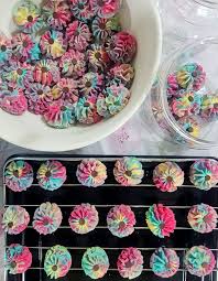 Antaranya semperit dahlia cheese daripada olahan cikgu azlina sukardi ini, resepi ini agak mudah dan sedap. Resipi Semperit Cream Cheese Viral Rangup Lain Macam Biskut Paling Laris Musim Raya Pa Ma