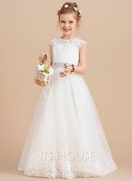 L'abito a palloncino si abbina con scarpe dal tacco alto e, a seconda della fantasia, si adatta al dailylook o alla mise da sera. Palloncino Principessa A Terra Abiti Per Damigelle Bambine Tyll Pizzo Senza Maniche Tondo Con Fusciacche Perline Di Appliques Pizzo Fiocco Fiocchi Campana Non Inclusa 010104226 Jj S House