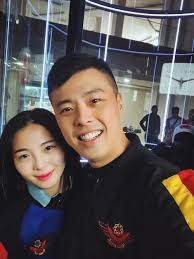 7 Potret Kapten Vincent Bersama Istri dan Anak yang Tampil Makin Mesra