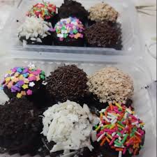 Kek coklat moist hanya 7 minit dah siap baq hiangg. Mini Kek Coklat Moist Leleh By Tasty Kichen Dengan Hiasan Plbagai Toping Mnarik Shopee Malaysia