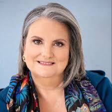 Courtney Gambrell's Instagram, Twitter & Facebook