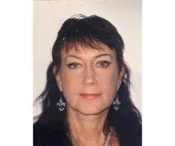 Cynthia Bender's Instagram, Twitter & Facebook