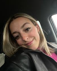 Kim Goulet-B (@kimgoull) • Instagram photos and videos