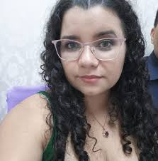 Mamá te estoy concertando una cita— suelta tan rápido y bajito que casi no  la escucho, me siento frente a ella — Gabriela te dije que no volvieras a  entrar a