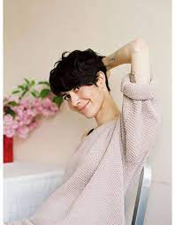Coupe Courte Sur Cheveux Flous Hiver 2015 Les Plus Belles Coupes Courtes De Pinterest Elle Cheveux Flou Cheveux Courts Cheveux