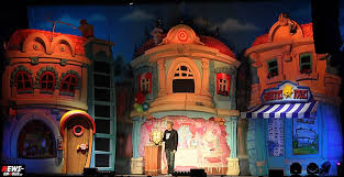 Sascha grammel mit einem ausschnitt aus seinem neuen programm. Gummersbach 3 500 Zuschauer Bei Sascha Grammel Ich Finds Lustig In Der Schwalbe Arena Oberbergischer Kreis Nrw News On Tour De