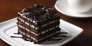 Olive Garden S New Brownie Lasagna Is Eight Layers Of Fudgy Chocolate And Cream Delish Cursos De Reposteria Postres De Chocolate Mousse De Chocolate