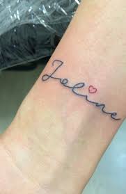 Handgelenk tattoos sind beliebt bei frauen. Mini Tattoossuss Aber Aufwendig Zum Buntspecht Tattooblog