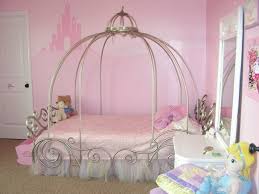 Babyzimmer in grau und rosa gestalten entzückende ideen. 4 Ideen Fur Marchenhafte Kinderzimmer Fur Kleine Madchen