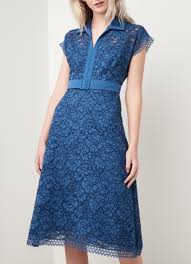 Claudie pierlot robe bleue dentelle. Claudie Pierlot Ruschenol Midi Spitzenkleid Mit Gurtel De Bijenkorf