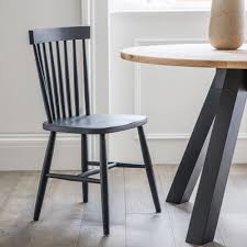The Timeless And Elegant Spindle Back Chair Is One Of Our Favourites The Iconic Shape With Its High Ba In 2020 Wooden Dining Chairs Dining Chairs Spindle Dining Chair