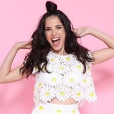 Explore tweets of cande molfese ❤ @kndmolfese on twitter. Celebrities Panosundaki Pin