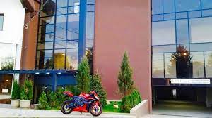 Oferim transfer gratuit de la hotel la aeroport incepand cu ora 4 am. Charter Otopeni