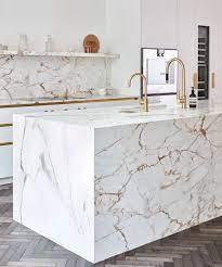 This stunning kitchen design combines modern and classic design elements. Diseno De Cocinas Perfectas Para Un Ambiente Poderoso Latest Kitchen Designs Modern Kitchen Design Kitchen Trends 2020