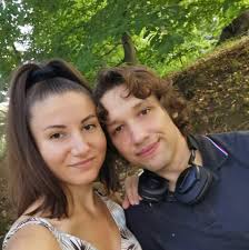 Advent Advent, drei Lichtlein brennen! Und weiter geht es mit unserem  Adventskalender ♥ Heute erwartet euch diese wundervolle handgefertigte  Yogamattentasche von dem jungen Label Dzaino 자이노 aus Berlin! Die Mädels von  Dzaino