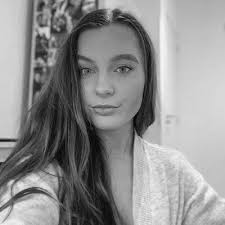 Melissa Evatt's Instagram, Twitter & Facebook