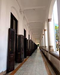 Famed as the scariest as well as the scariest place in indonesia, lawang sewu saw a series of killings and brutal tortures. Sejarah Lawang Sewu Wisata Semarang Yang Penuh Misteri