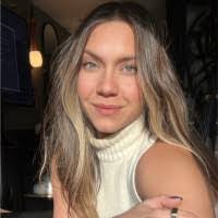 Emily Brey's Instagram, Twitter & Facebook