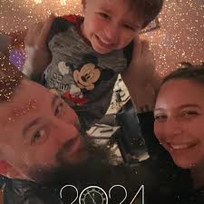 What are the best wings for dine in restaurant or bar in the area?