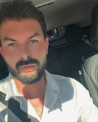 Somente agradecer o ano de 2024, pelas experiências, erros, acertos,  aprendizados. Cada passo, cada tropeço, quedas, feridas s escoriações que  me tornaram mais forte, que me tornaram mais maduro. Agradecer por cada