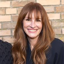 Plus blonde que jamais, Julia Roberts s'affiche au naturel