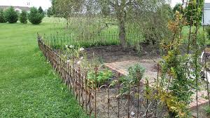 Maybe you would like to learn more about one of these? Connecting Fleur De Lis Metal Edging Fencing