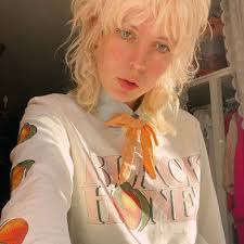 Recounting: A Fistful of Peaches by Black Honey