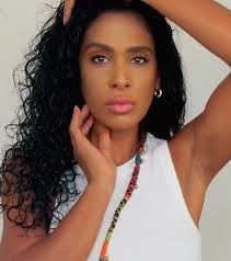 Vicky Thomas (@vickythomasofficial) • Instagram photos and videos