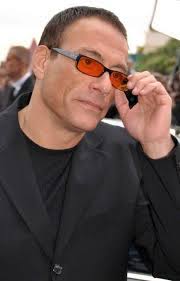 He must also deal with aging and his handler vanessa, the ex he still loves. Jean Claude Van Damme Wikipedia