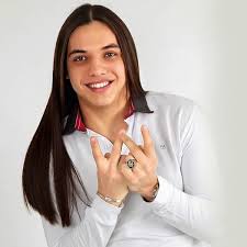 Durante entrevista para o programa the noite, do apresentador danilo gentili, o cantor wesley safadão falou sobre sua harmonização facial.para mais notícias. Wesley Saradao Antes E Depois De Safadao Impressiona Internautas Fotos R7 Famosos E Tv