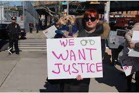 With two locations on long island, shake a paw guarantees customers the most extensive and diverse selection of puppies. Animal Lovers Protest Bensonhurst Pet Store Accused Of Selling Sick Dogs Brooklyn Paper