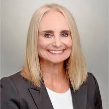 Bobbie Dyer's Instagram, Twitter & Facebook